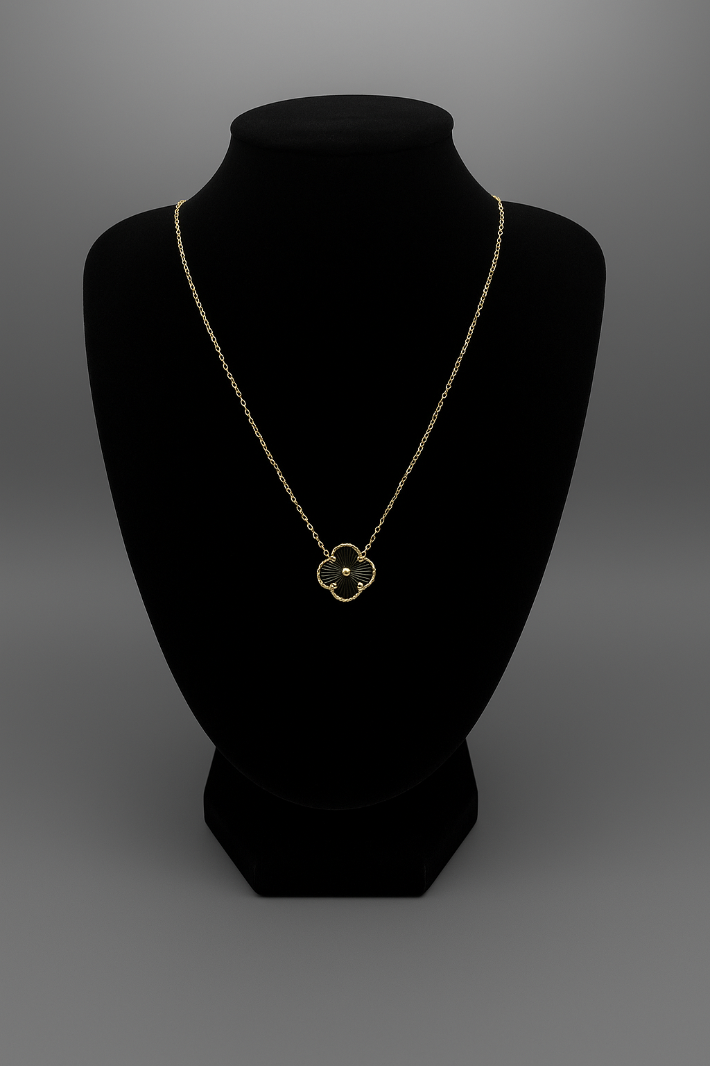 Gold Clover Necklace – 16mm