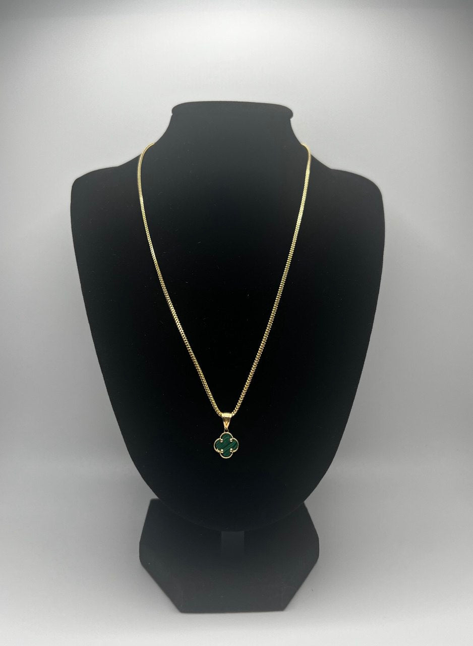 Green Clover 10K Gold Necklace – 16mm