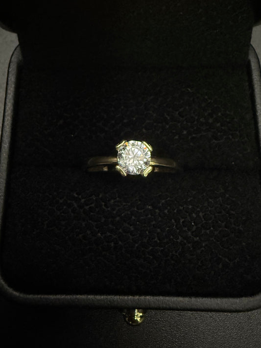 10K Gold Solitaire Ring with Brilliant Stone