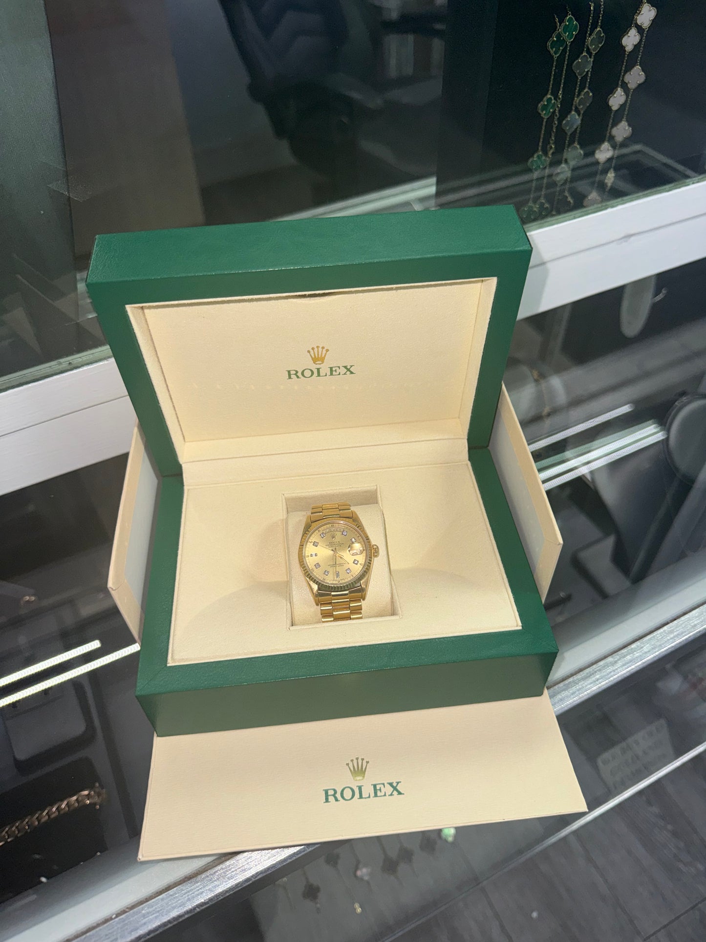 Rolex Day-Date 18K Gold with Diamond Dial – Full Set