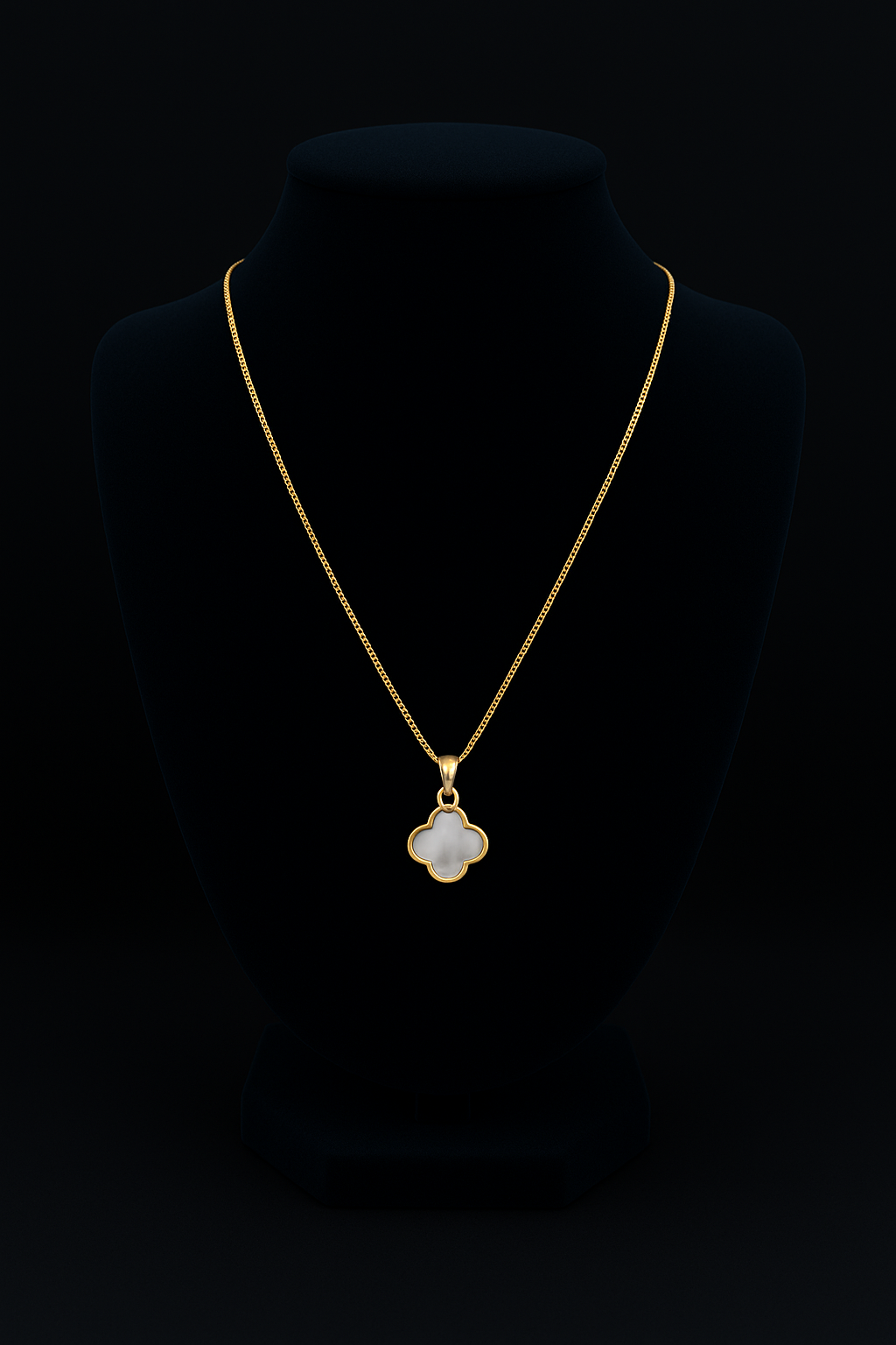 White Clover 10K Gold Necklace – 16mm