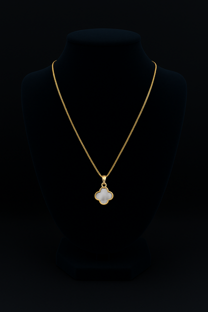 White Clover 10K Gold Necklace – 16mm