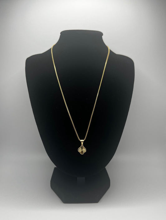Gold Clover 10K Necklace – 15mm