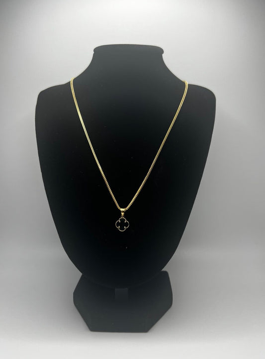 Black Clover 10K Gold Necklace – 16mm